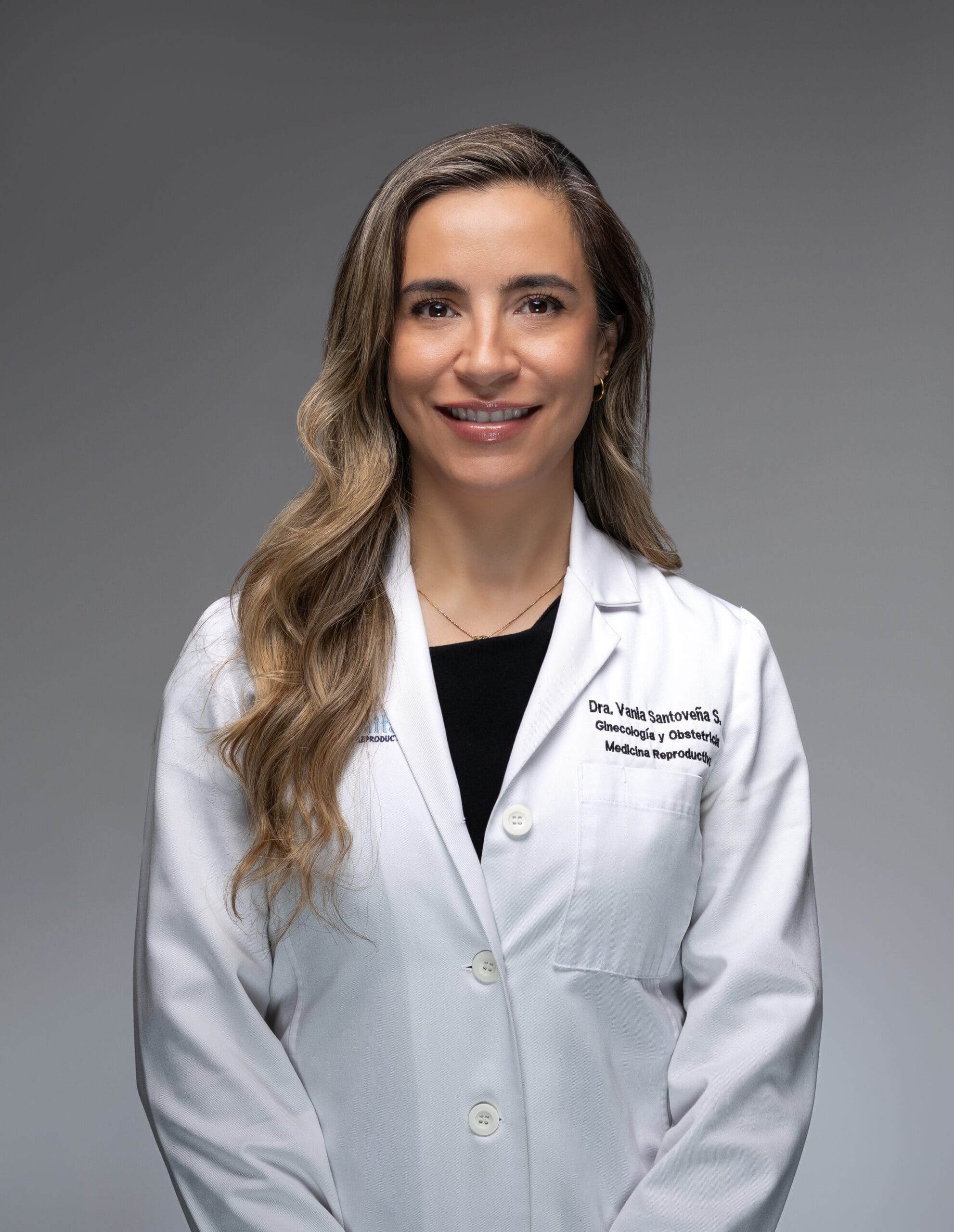 Dra Vania Santoveña Especialista en Fertilidad en Fertilità Monterrey